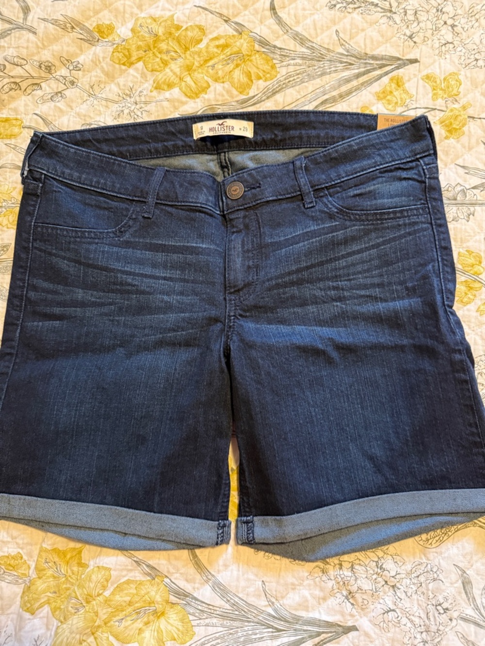 Hollister Dark Indigo Roll-Cuff Denim Shorts size 29 waist new with tags